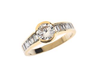 Ring 18kt Gelbgold 4,7g Diamanten 1,50ct 
